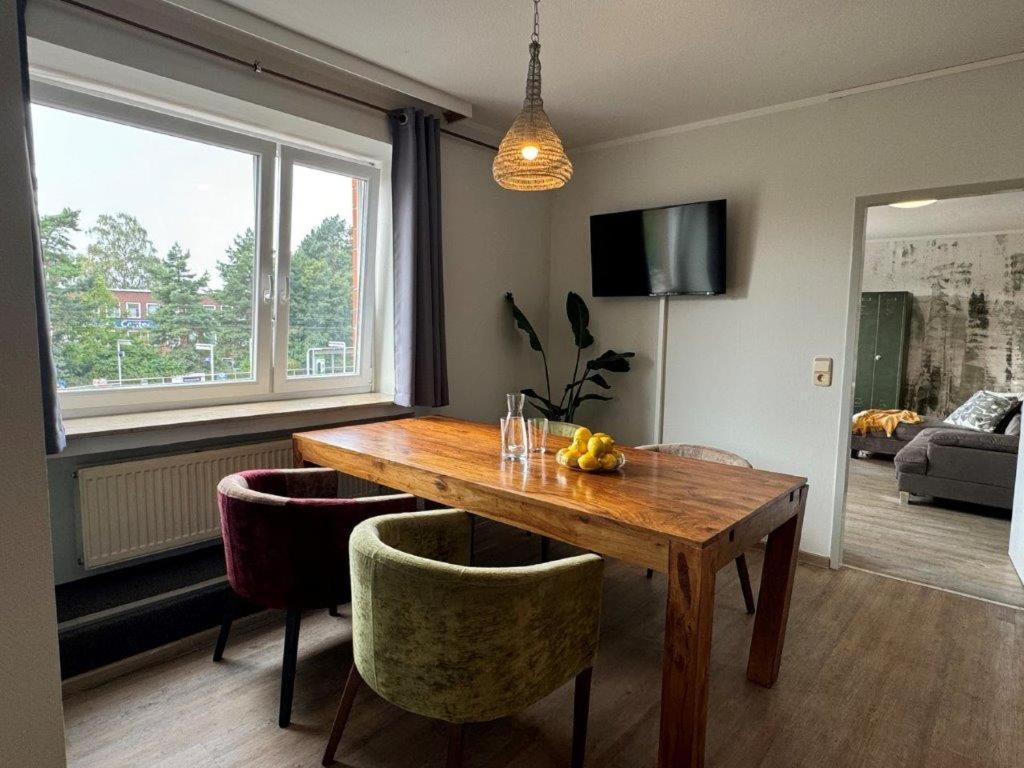 Serviced Mecklenheide Apartment *